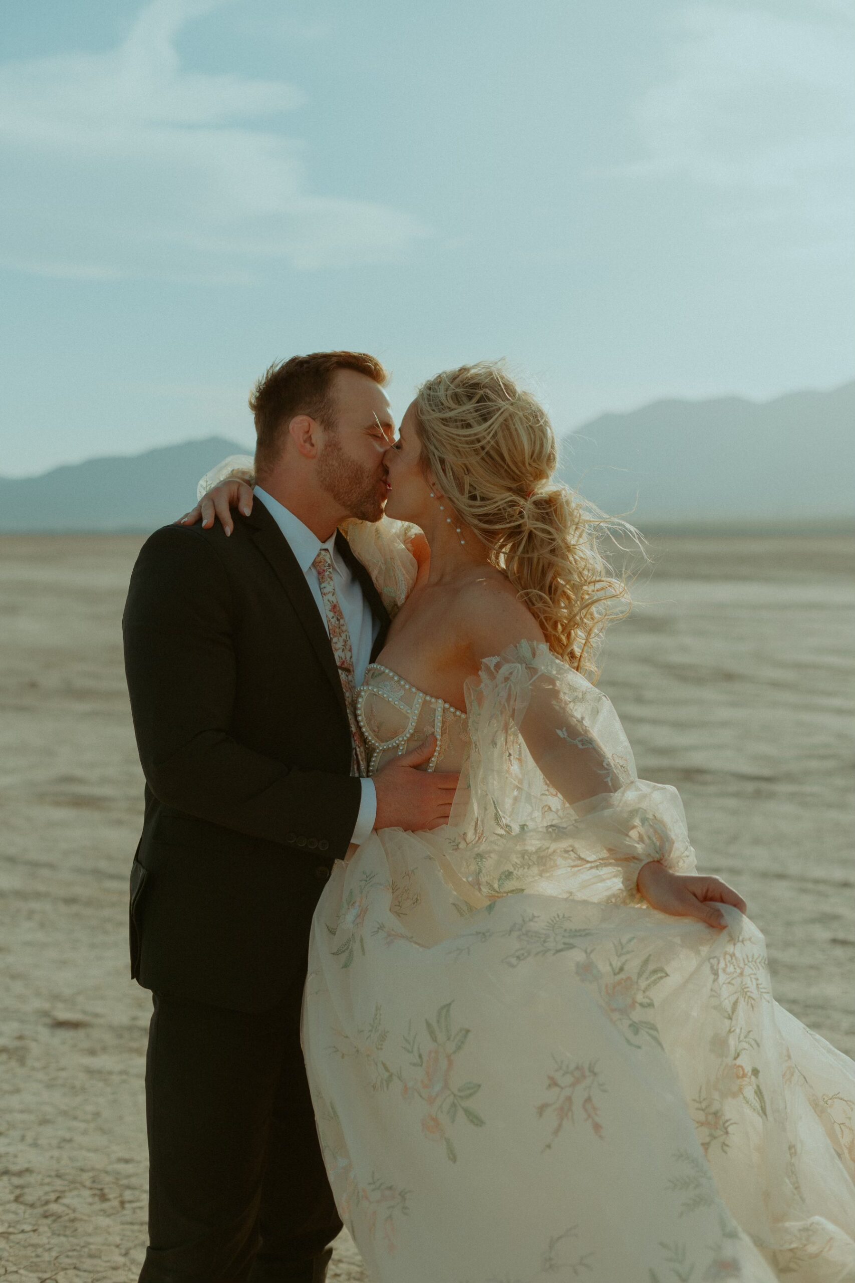 Bride and groom eloping in nevada